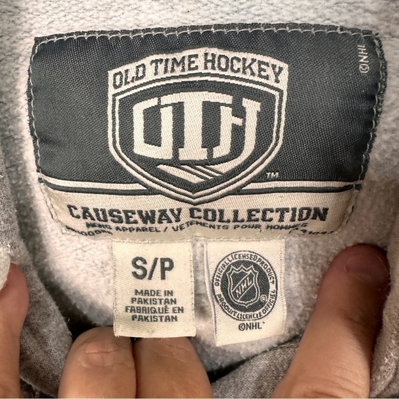 Old Time Hockey Hoodie Small Gray NHL Causeway Collection Nashville Predators 98 - Picture 5 of 9